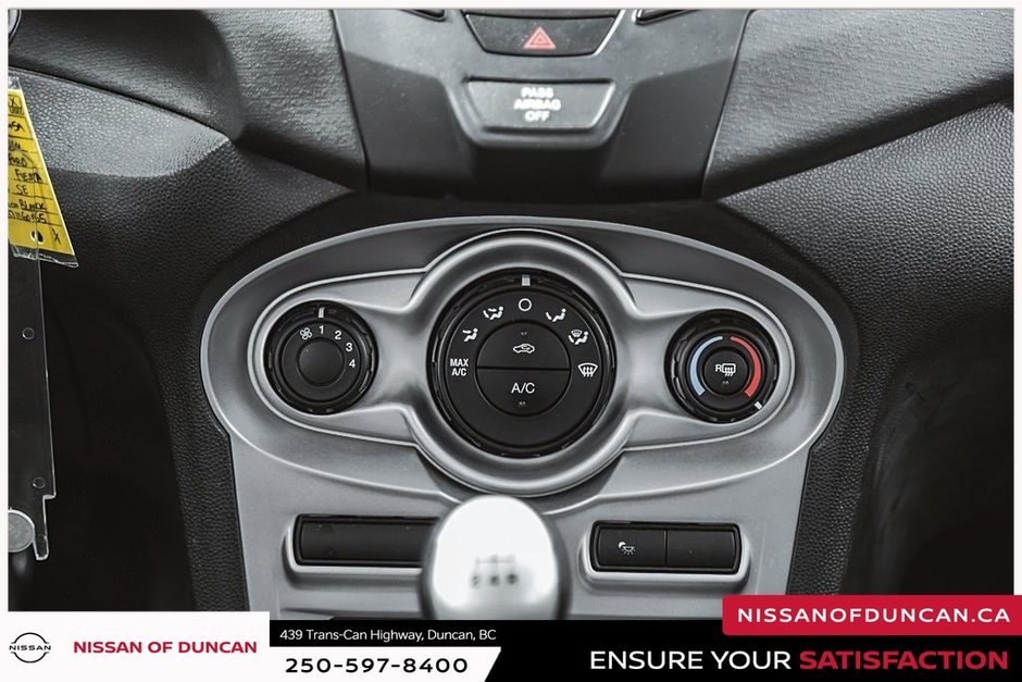 2014 Ford Fiesta SE-17