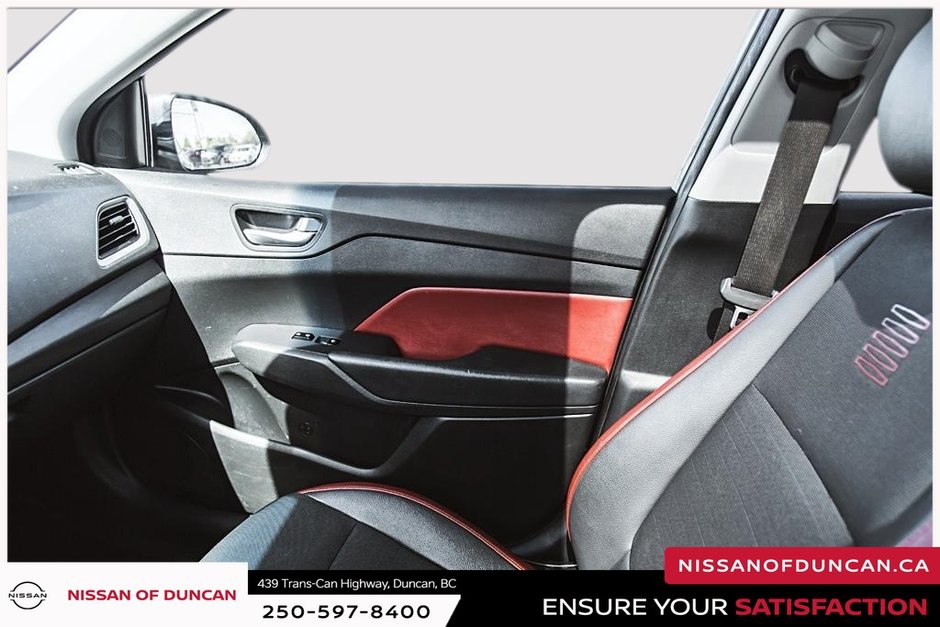2018 Hyundai Accent GLS-32