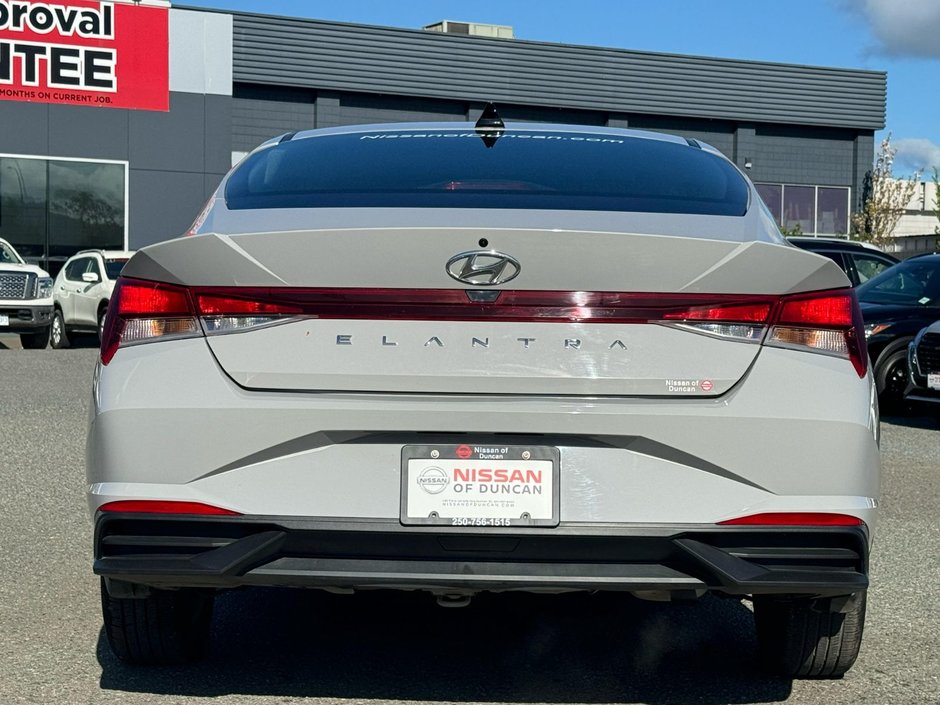 2023 Hyundai Elantra Essential | Apple Carplay | Backup Cam | ONLY 10K!-6