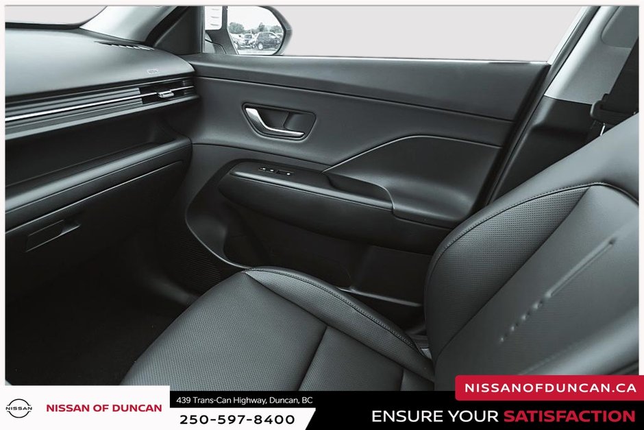 2025 Hyundai KONA ELECTRIC Preferred w/Ultimate Package-32