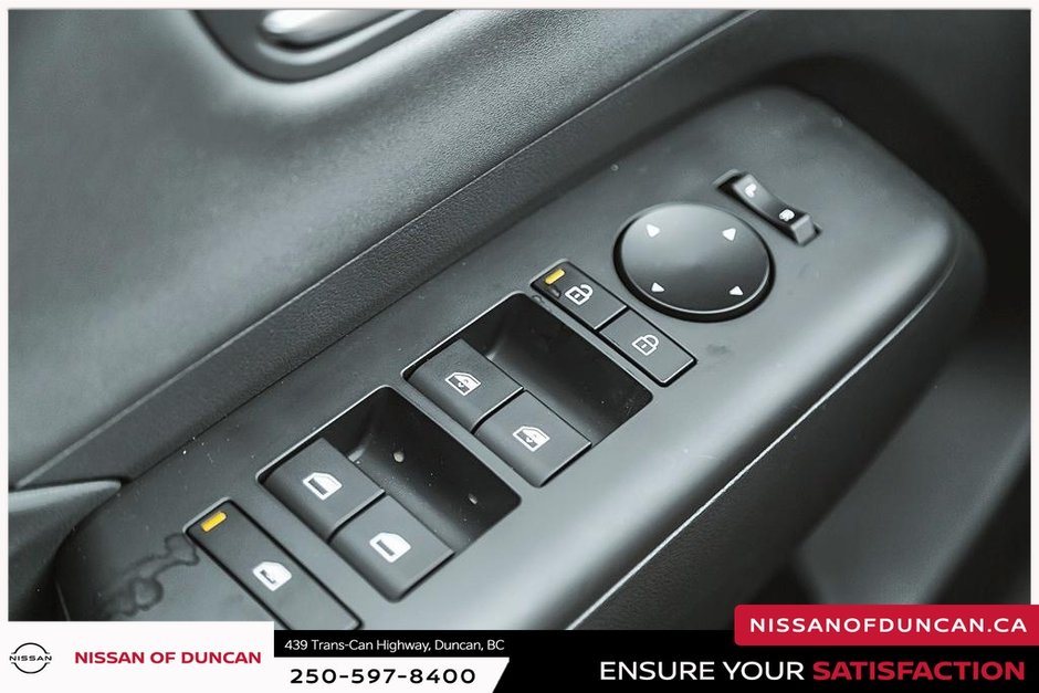 2025 Hyundai KONA ELECTRIC Preferred w/Ultimate Package-22