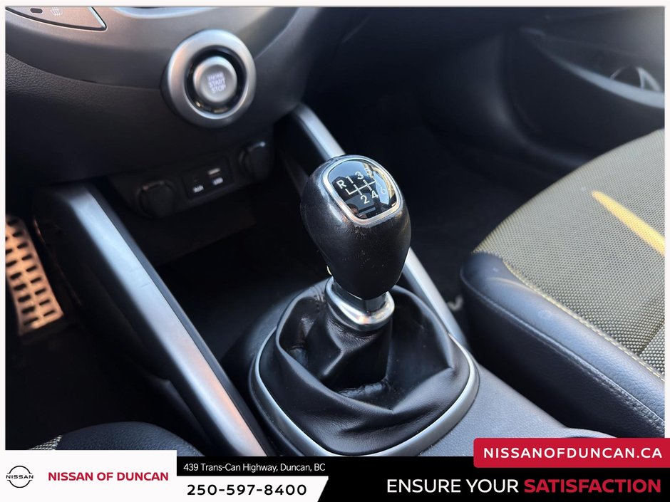 2016 Hyundai Veloster Tech-16