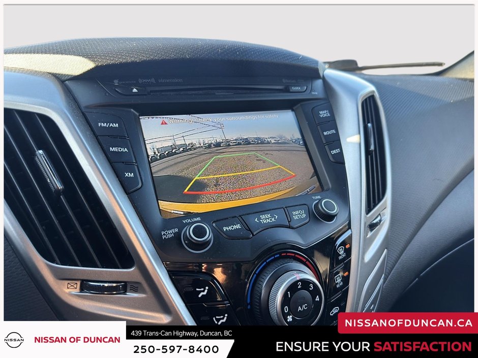 2016 Hyundai Veloster Tech-17