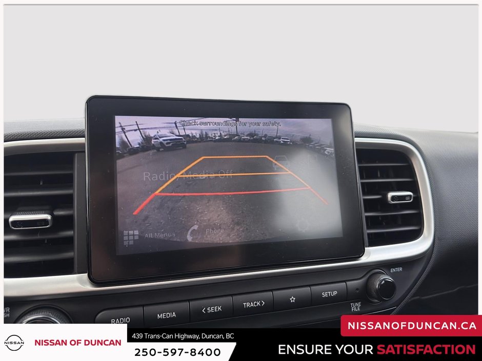 2022 Hyundai Venue Trend-17