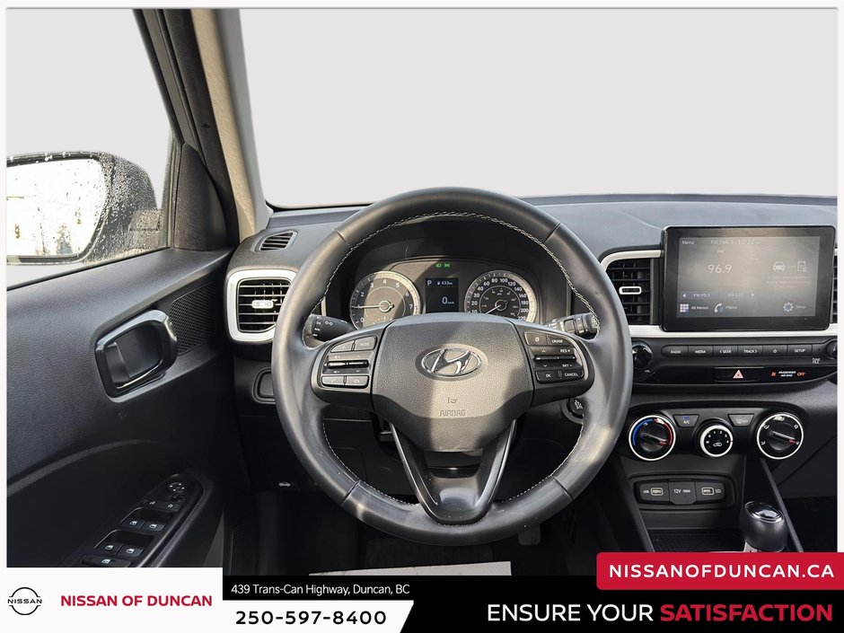 2022 Hyundai Venue Trend-10