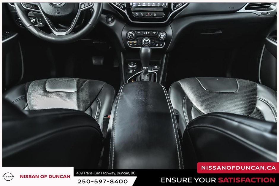 2019 Jeep Cherokee Overland-23