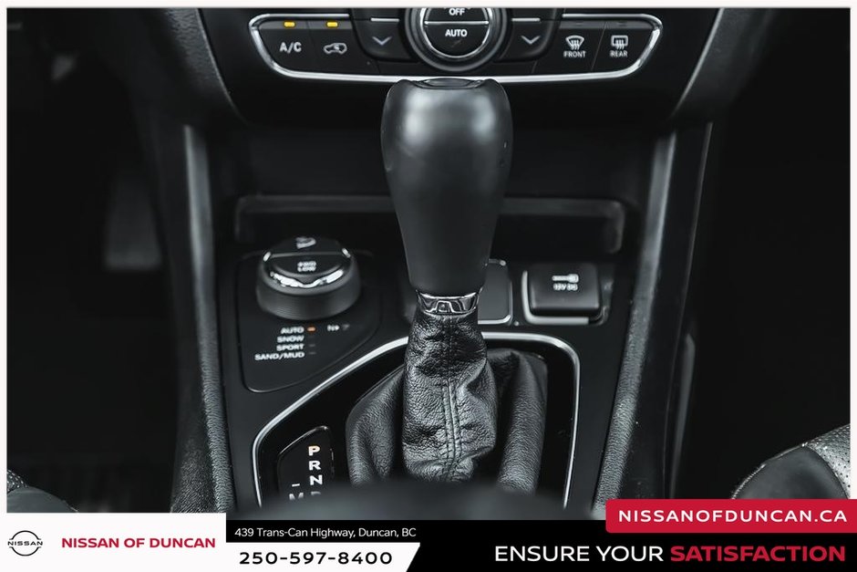 2019 Jeep Cherokee Overland-22