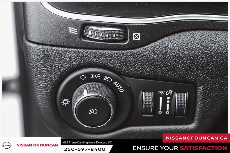 2019 Jeep Cherokee Trailhawk-23