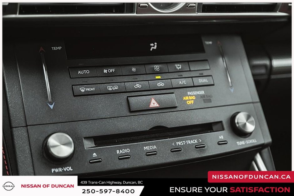 2015 Lexus IS 250-33