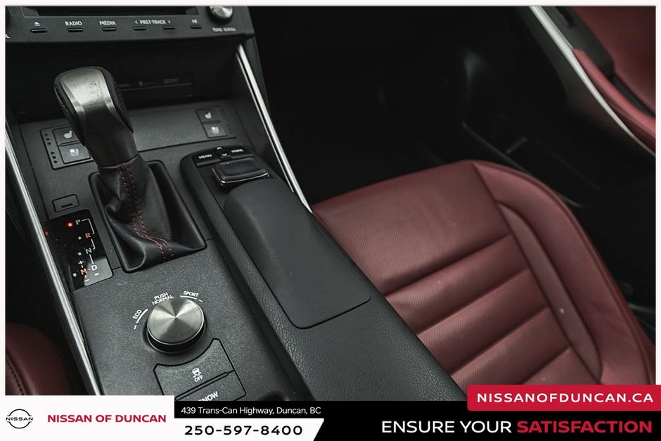 2015 Lexus IS 250-39