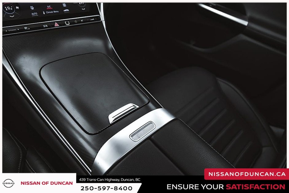 2024 Mercedes-Benz GLC 300-34