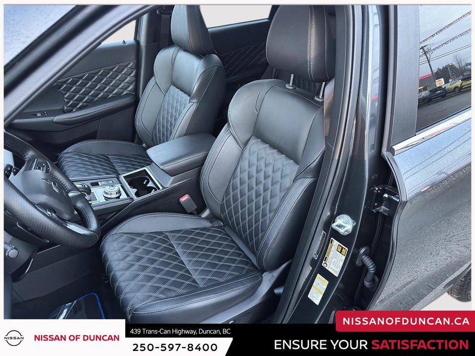 2025 Mitsubishi Outlander PHEV-8