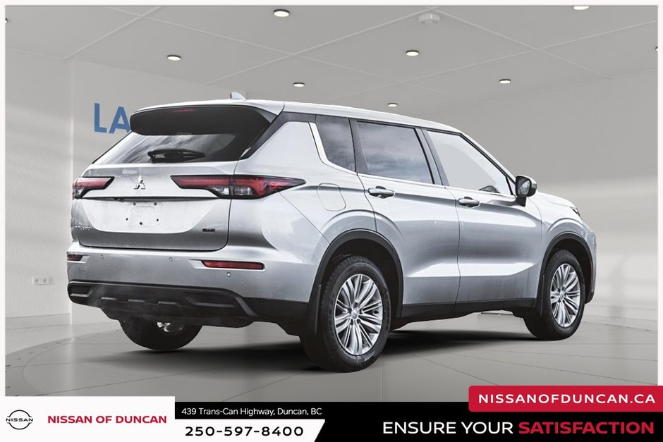 2024 Mitsubishi Outlander ES-4