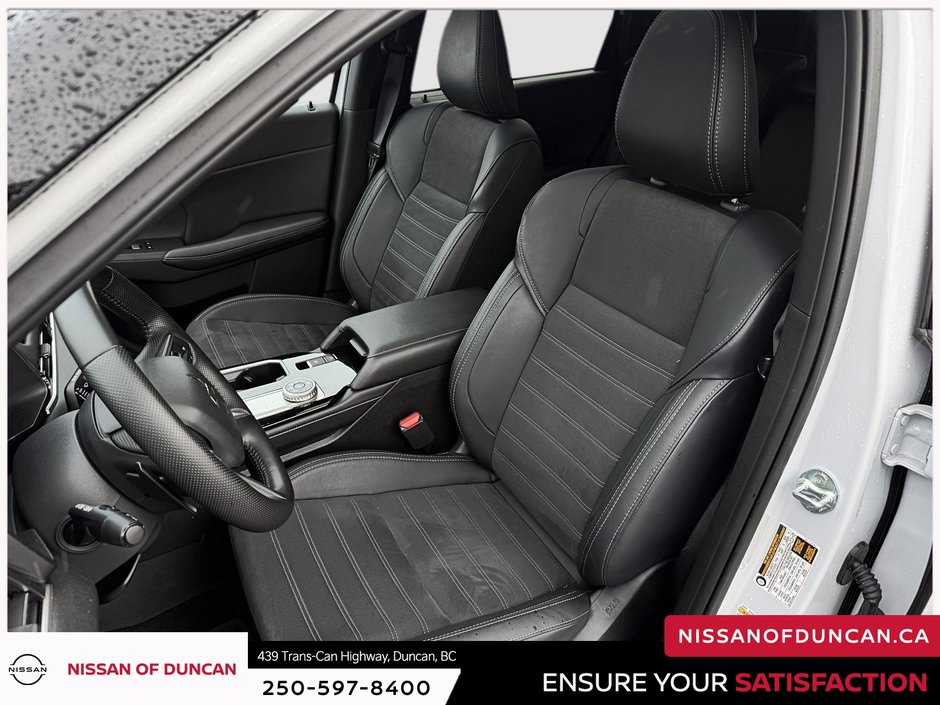 2025 Mitsubishi Outlander LE-8