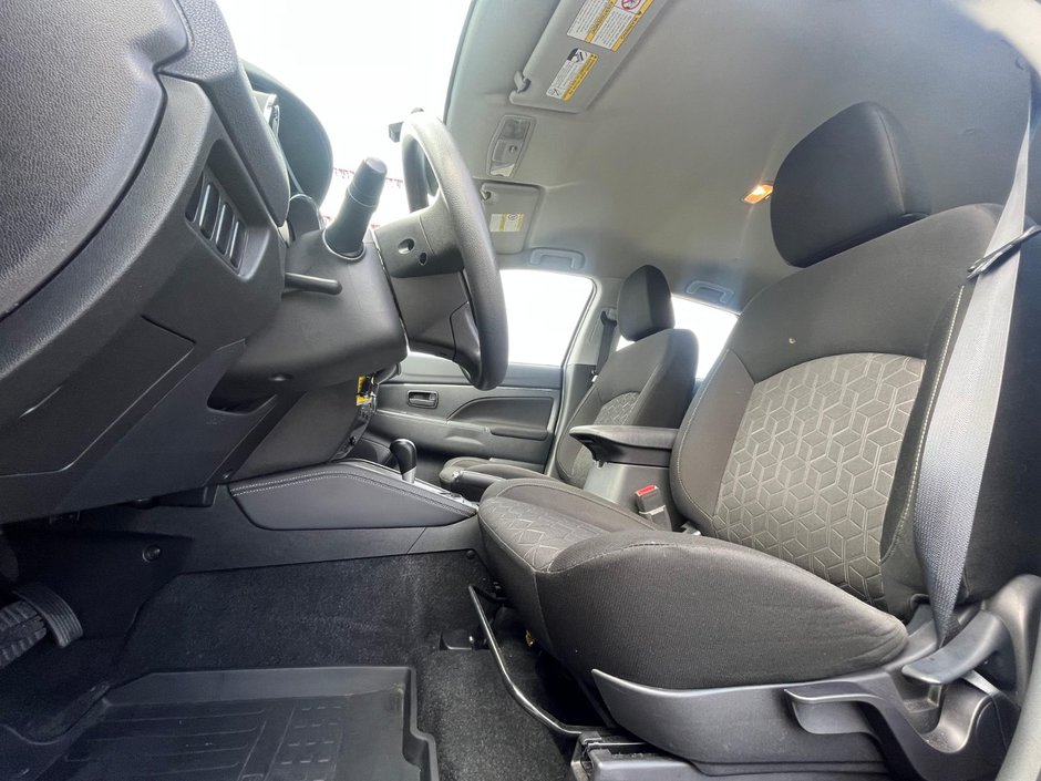 2021 Mitsubishi RVR ES AWC | Heated Seats | Apple Carplay | 46K!-12