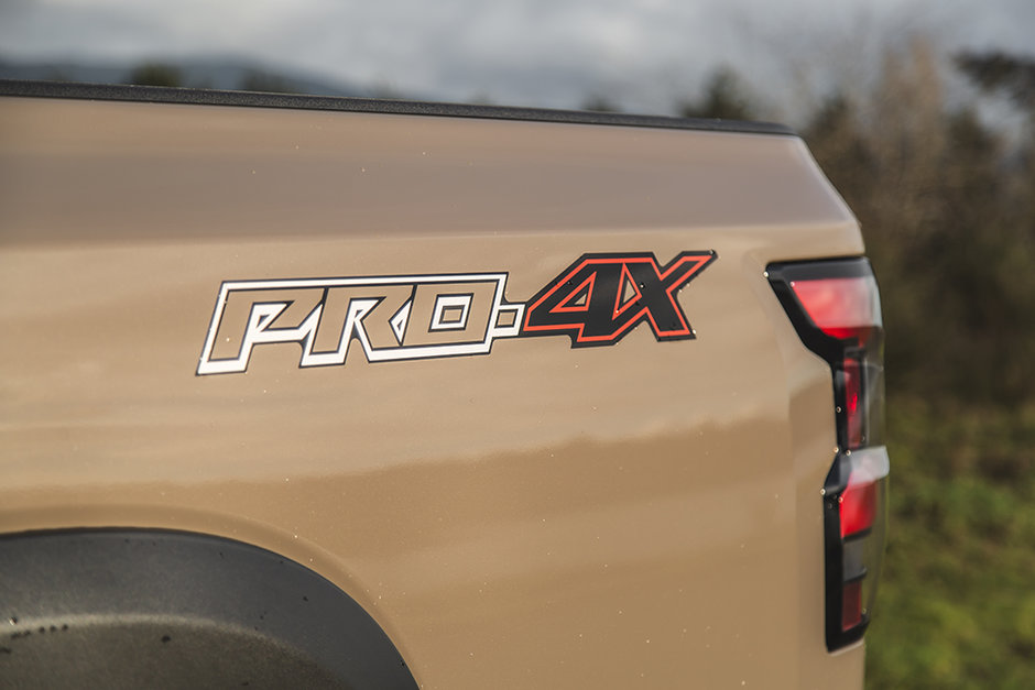 2023 Nissan Frontier PRO-4X-8