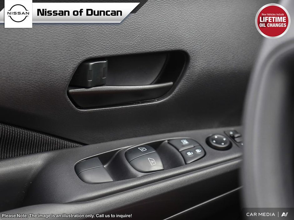2025 Nissan Kicks Play S-14