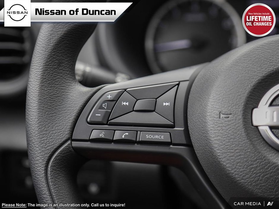 2025 Nissan Kicks Play S-13