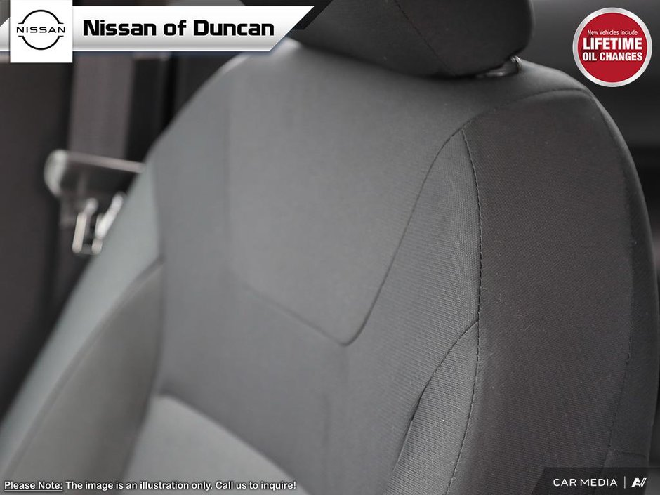 2025 Nissan Kicks Play S-18