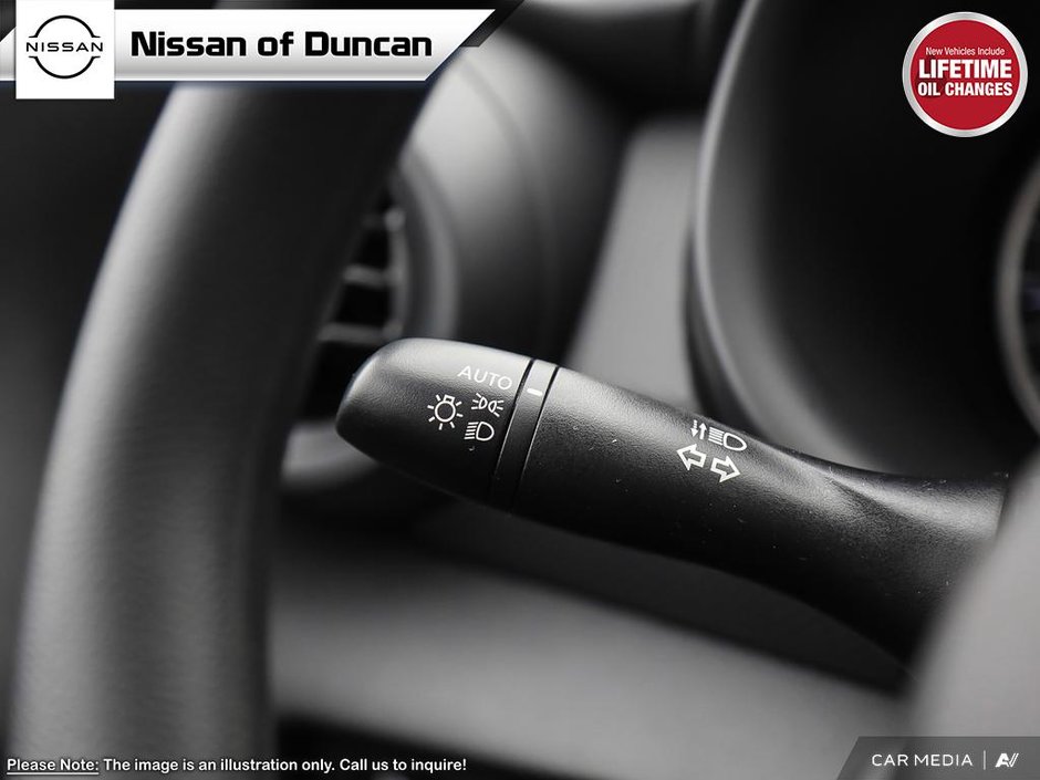 2025 Nissan Kicks Play S-23