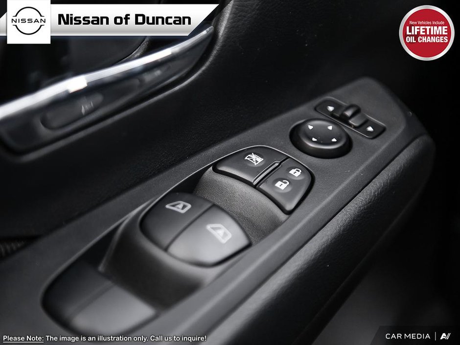 2025 Nissan Kicks Play SV-15