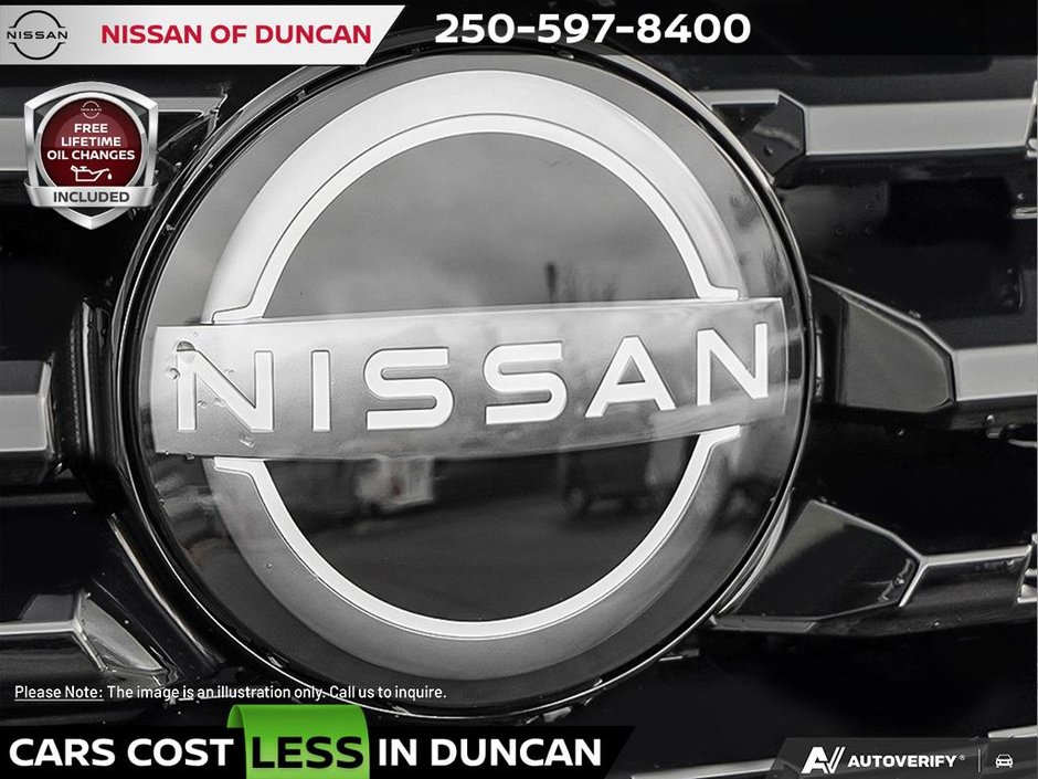 2025 Nissan Kicks Play SV-8