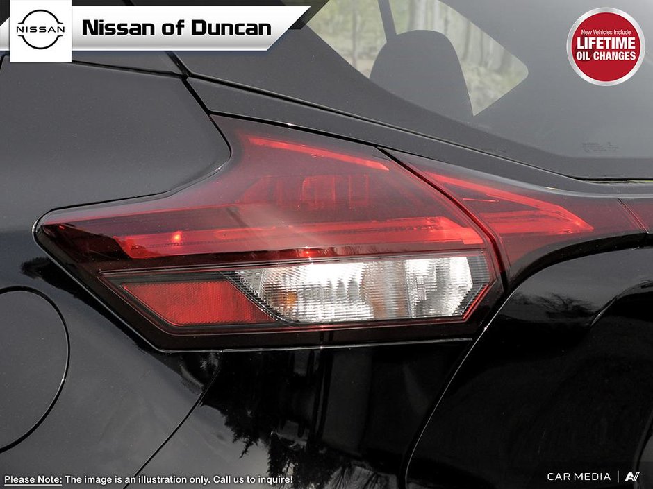 2025 Nissan Kicks Play S-9