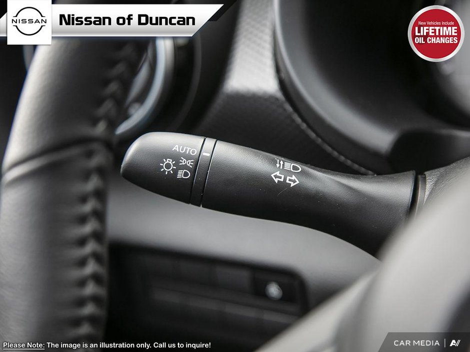 2025 Nissan Kicks Play SV-23