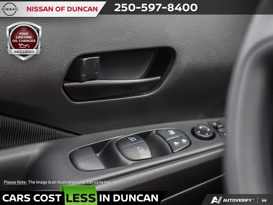 2025 Nissan Kicks Play S-14