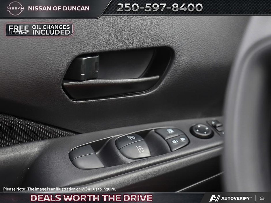 2025 Nissan Kicks Play S-14