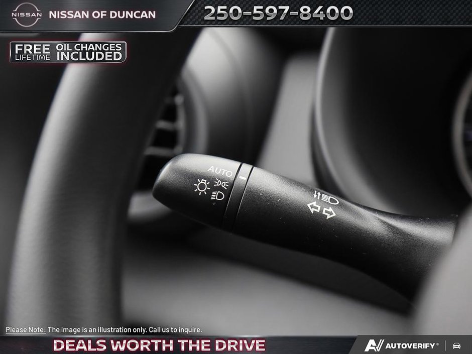 2025 Nissan Kicks Play S-23