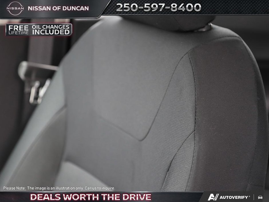 2025 Nissan Kicks Play S-18