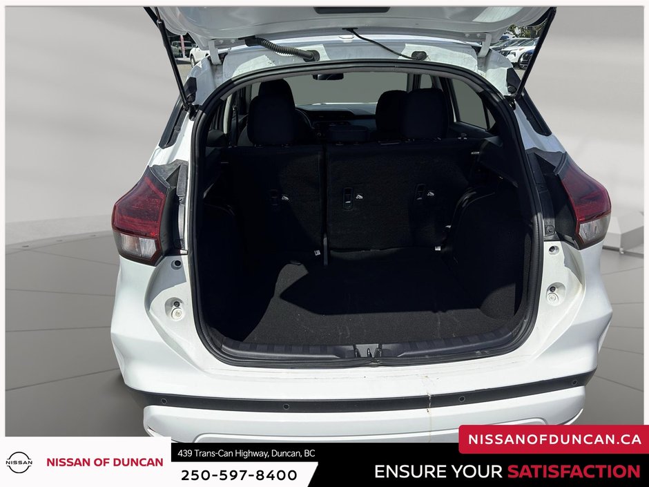 2025 Nissan Kicks Play S-5