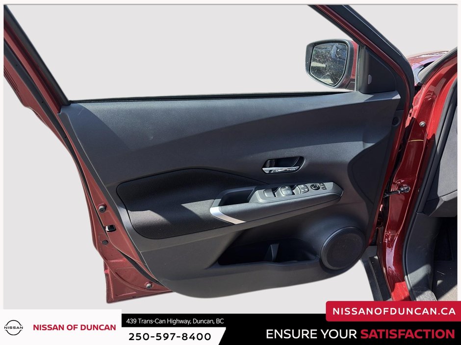 2025 Nissan Kicks Play S-8