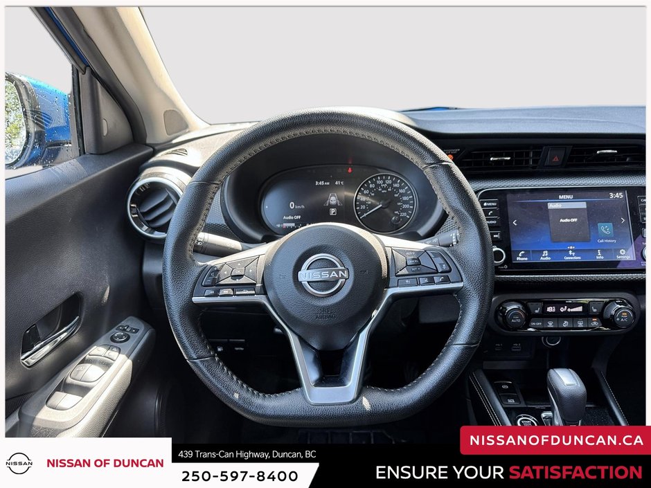 2025 Nissan Kicks Play S-10