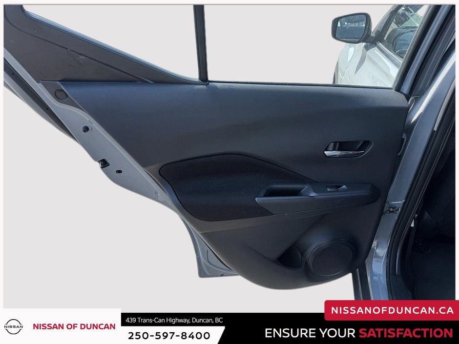 2025 Nissan Kicks Play S-9
