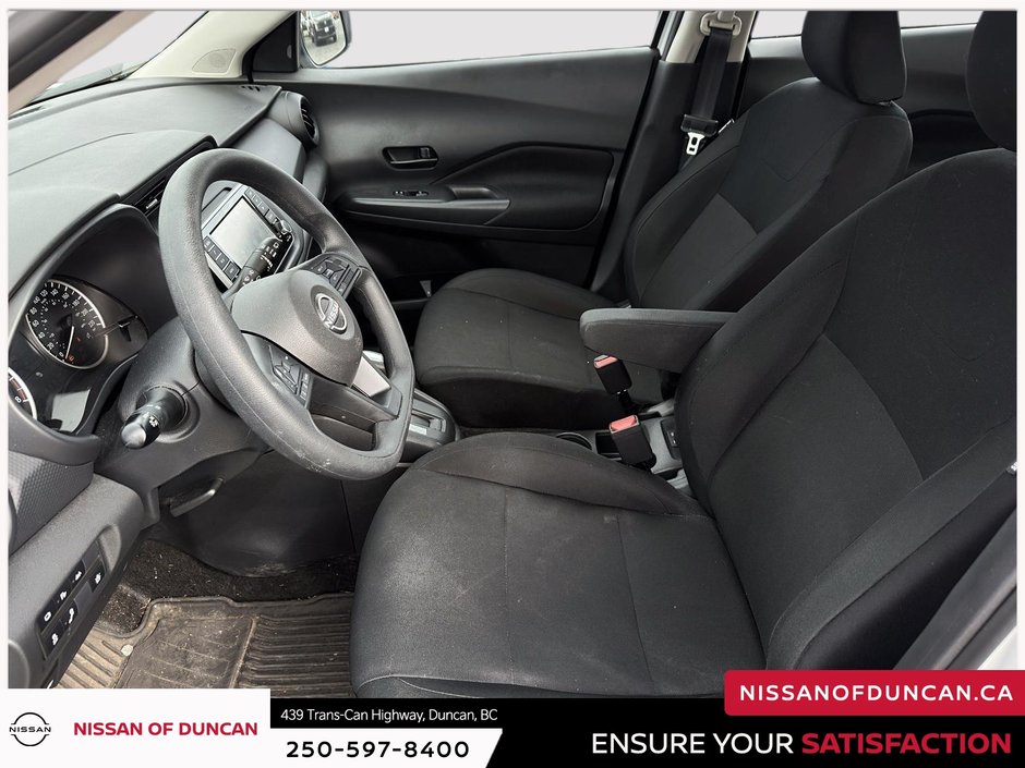 2025 Nissan Kicks Play S-6