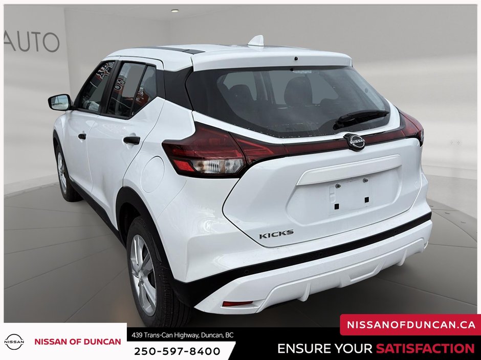 2025 Nissan Kicks Play S-3