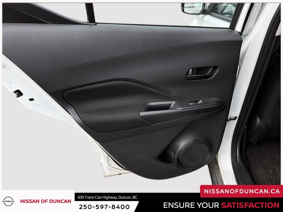 2025 Nissan Kicks Play S-8