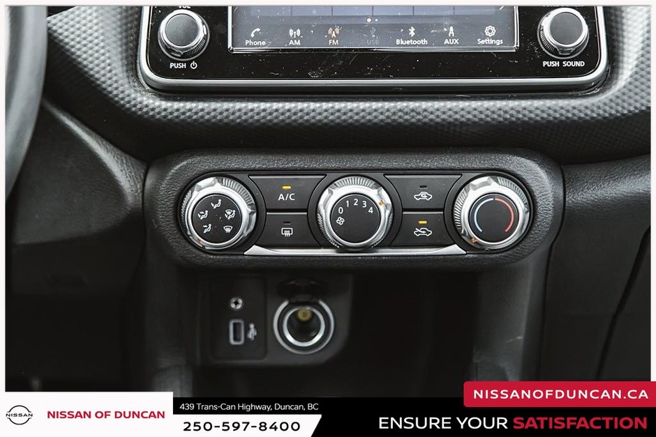 2023 Nissan Kicks S-19