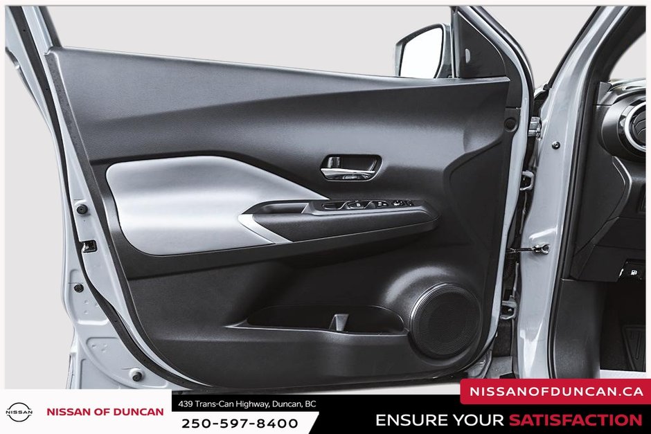 2023 Nissan Kicks SR-10