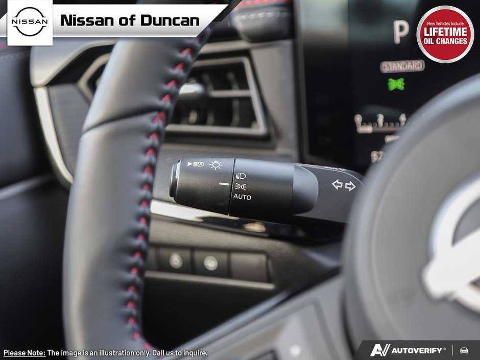 2025 Nissan Kicks SR PREMIUM-24