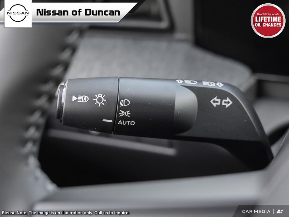 2025 Nissan Kicks SV PREMIUM-23
