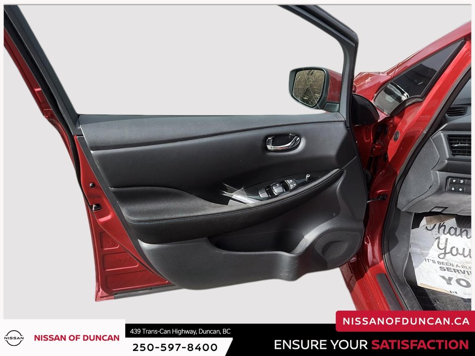 2023 Nissan Leaf SV Plus-11