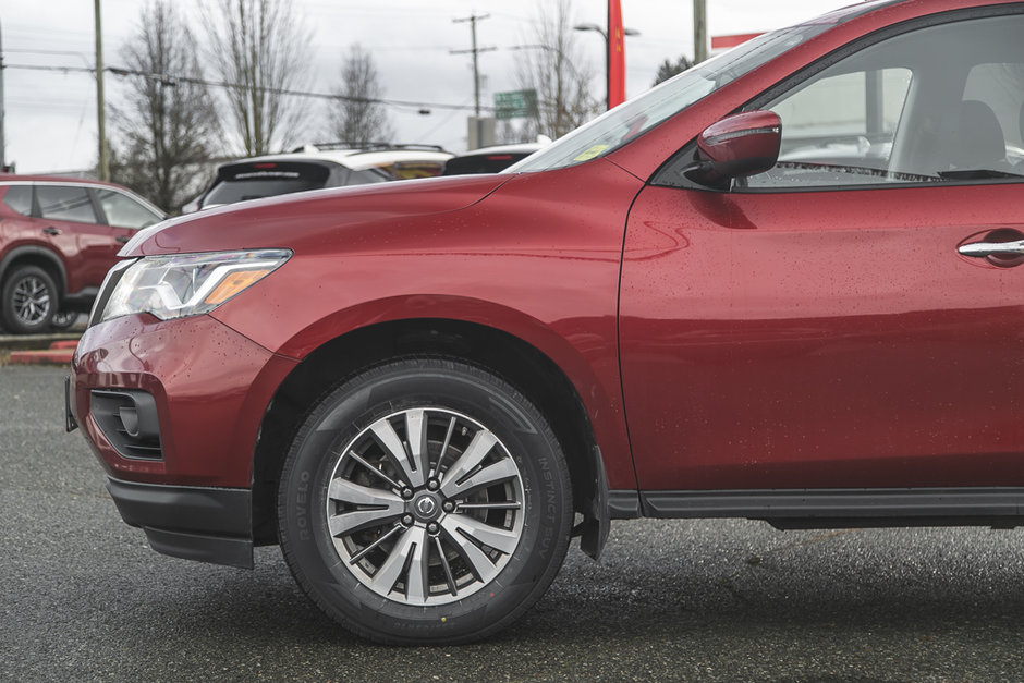 2018 Nissan Pathfinder SV Tech-3