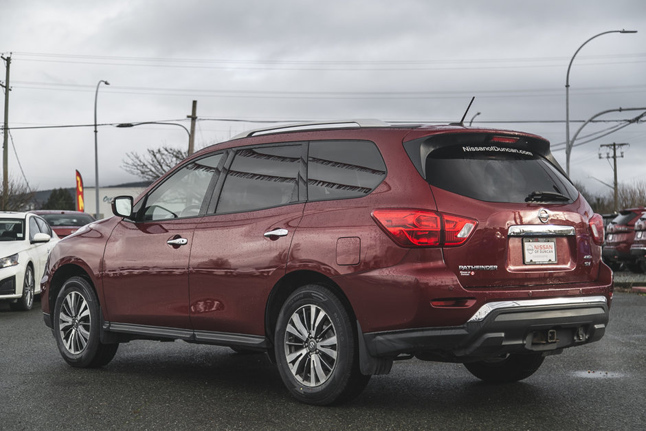 2018 Nissan Pathfinder SV Tech-5