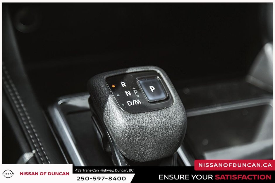 2022 Nissan Pathfinder Platinum-28