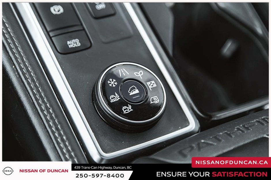2022 Nissan Pathfinder Platinum-29