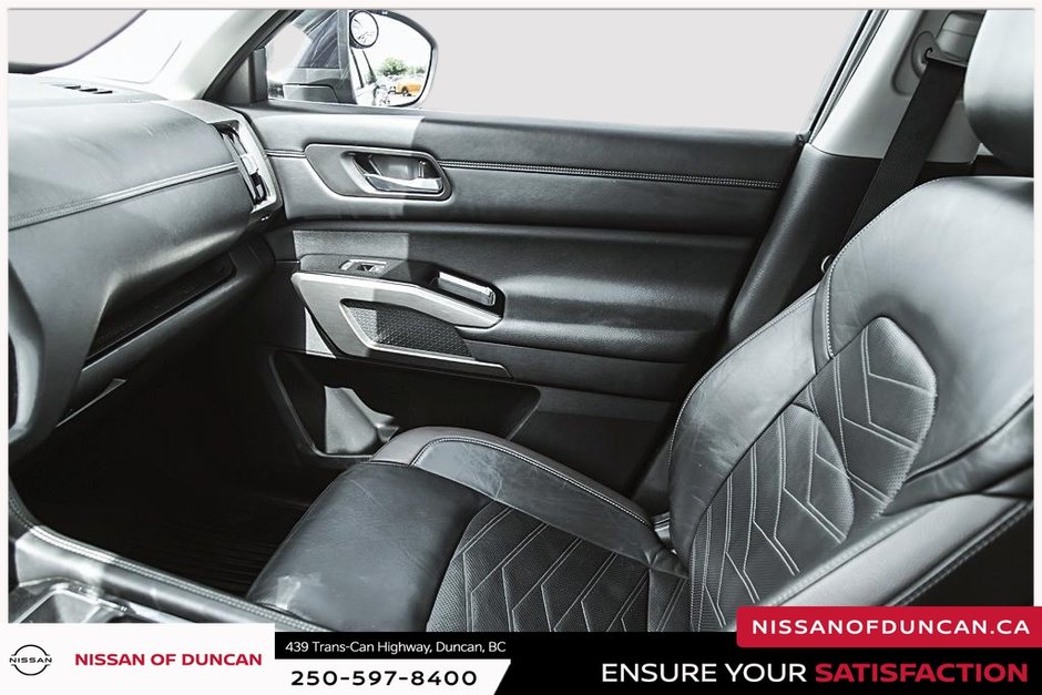 2022 Nissan Pathfinder Platinum-31
