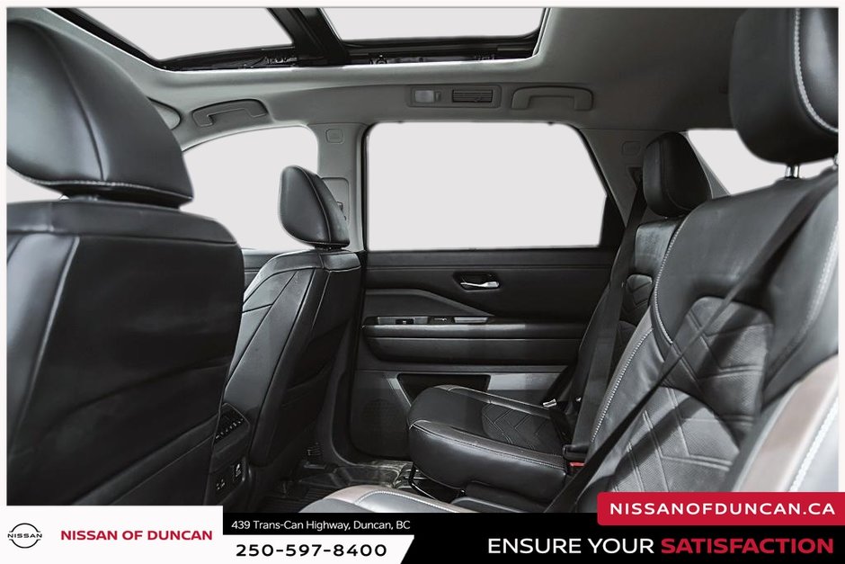 2022 Nissan Pathfinder Platinum-13